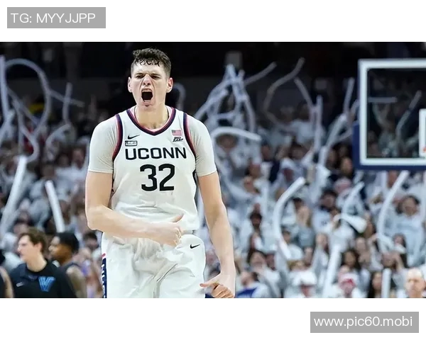 克林根轰23+18+7!助攻创生涯新高 14次15+篮板领跑NBA 克林根轰23+18+7!助攻创生涯新高 14次15+篮板领跑NBA