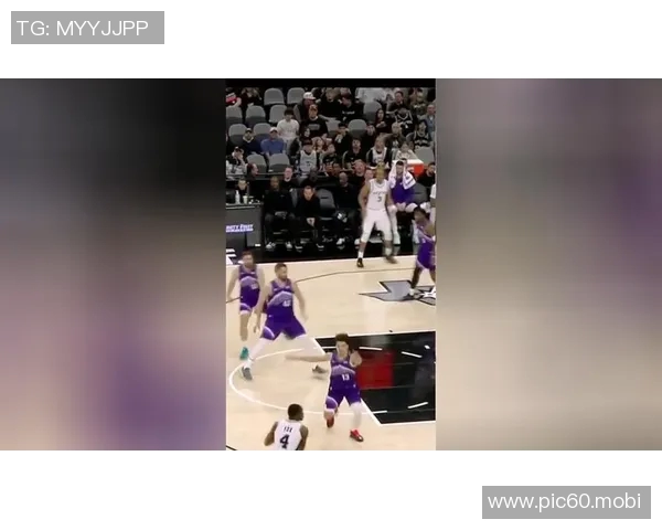 可惜啊！卡特·布莱恩特最后1扣：胯下抛球打板连续失败 最后43分